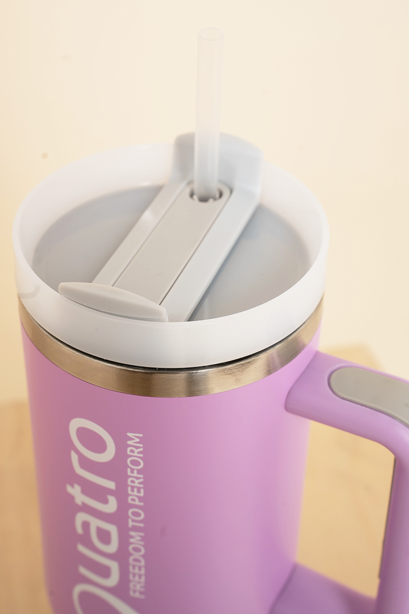 Quatro Tumbler with Straw